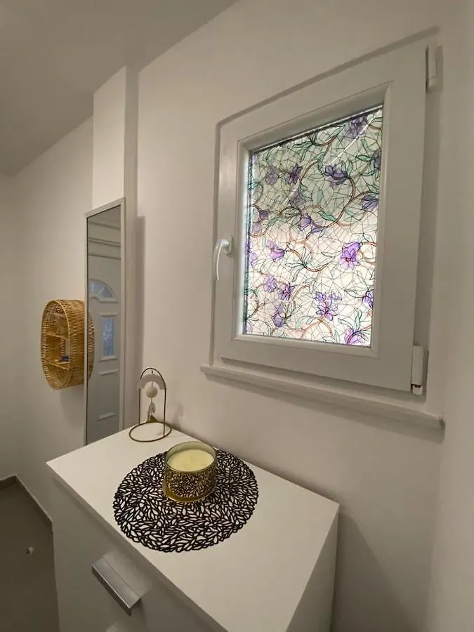 Ana Apartment Split